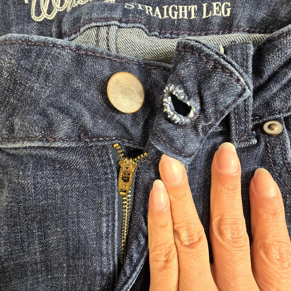 Wrangler Straight Leg Women Jean Size 5/6 X 32